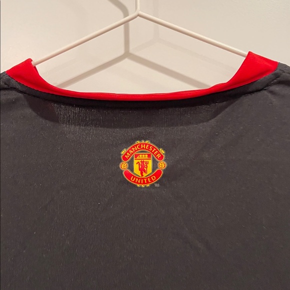 Manchester United Black and Red Men's Jersey - Picture 3 of 8